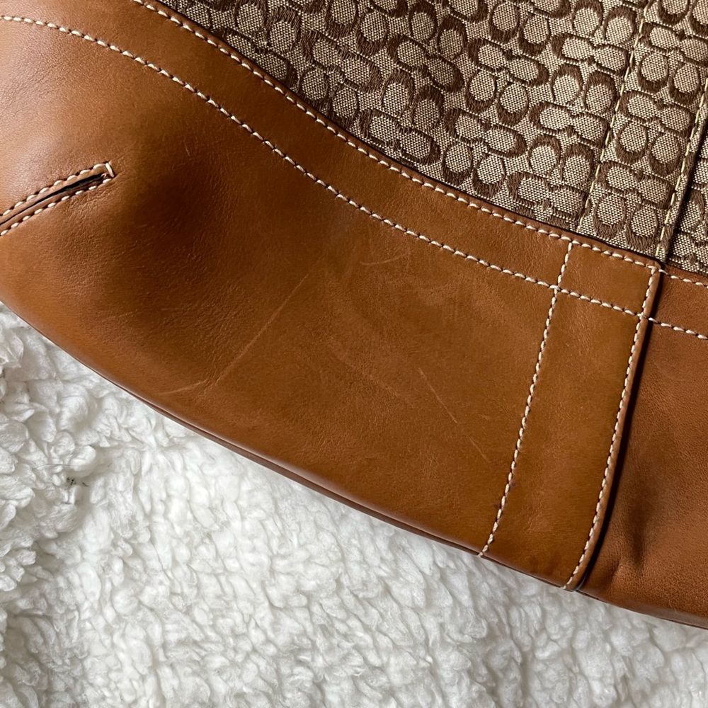 Coach purse - Picture 10 of 12